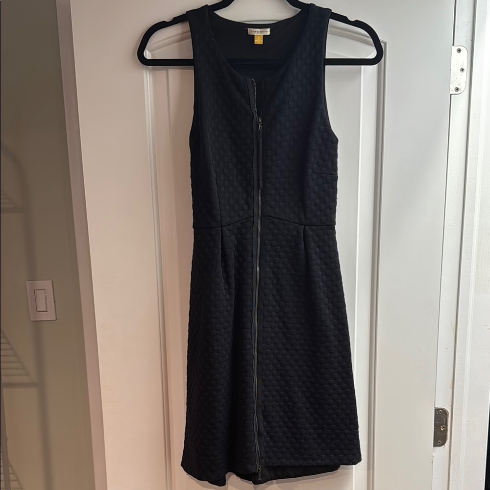 Leifsdottir Black Sleeveless Sheath Mini Dress